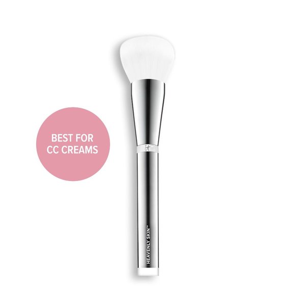 It Cosmetics Heavenly Skin CC+ Skin-Perfecting Brush #702 - Picture 1 of 1